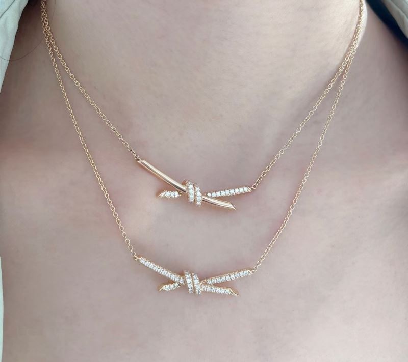 T*f*ny necklaces